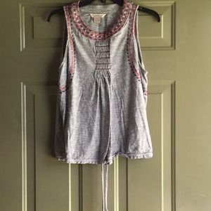 Sleeveless top